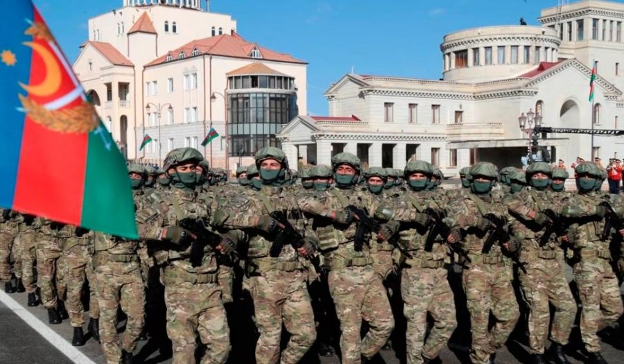 Azerbajxhani mban paradë ushtarake në Karabak
