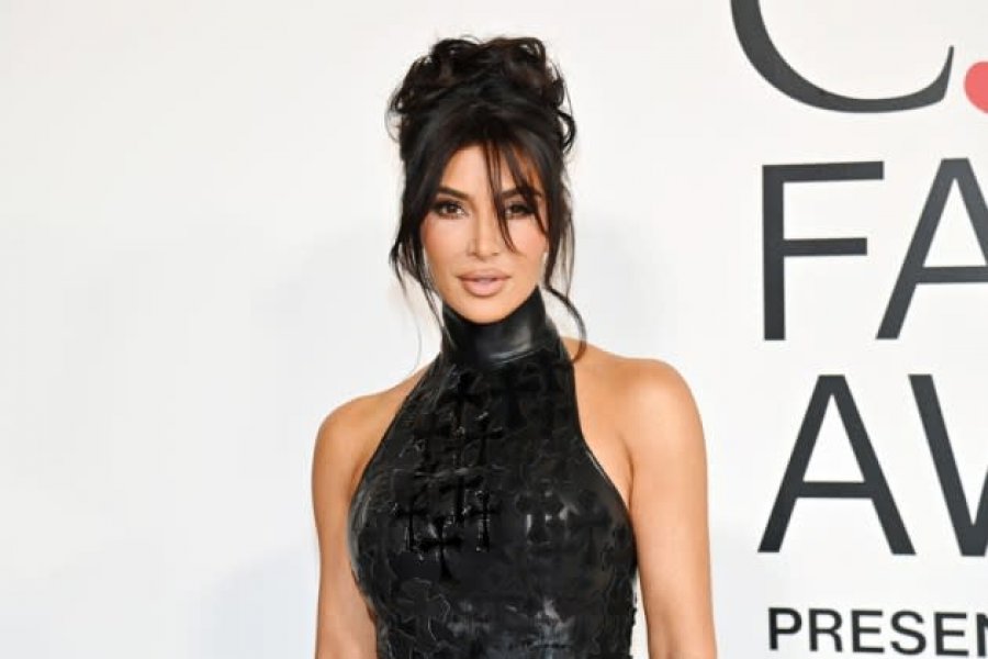Takat me rrip të padukshëm të Kim Kardashian po bëjnë 'namin' në rrjet