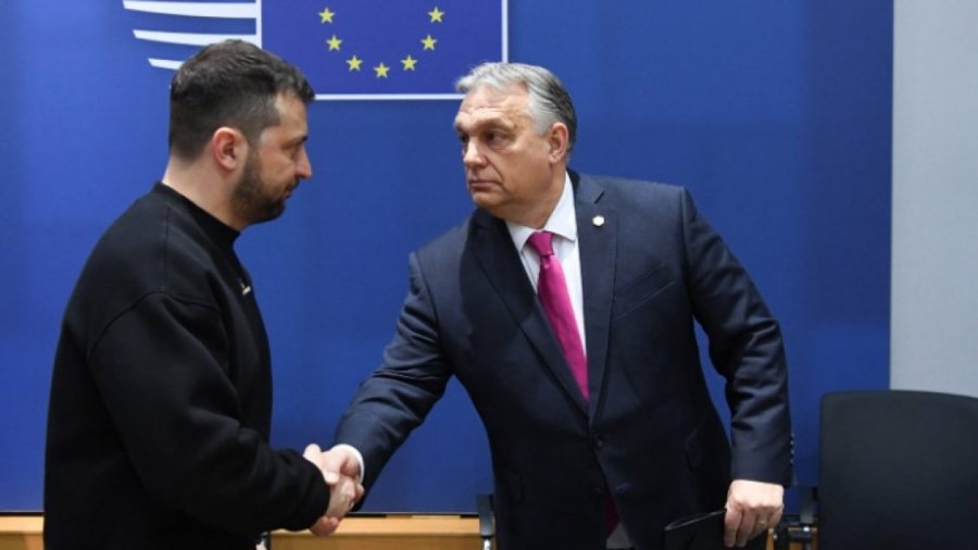 Hungaria: BE-ja nuk duhet të fillojë bisedimet e anëtarësimit me Kievin