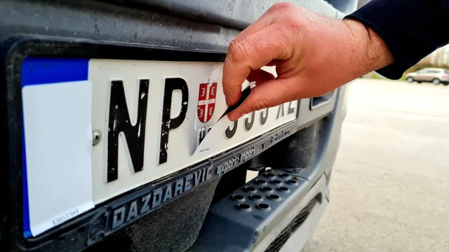 Konvertimi targave ilegale serbe në RKS, Policia: Deri më tani 1220 makina të regjistruara