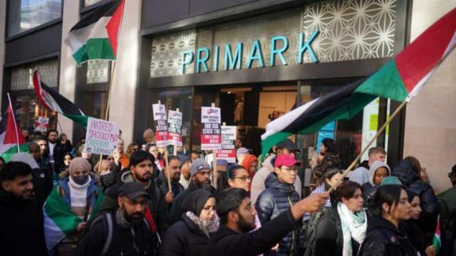 Protestuesit pro-palestinezë në Londër thërrasin ‘Armëpushim, tani!’