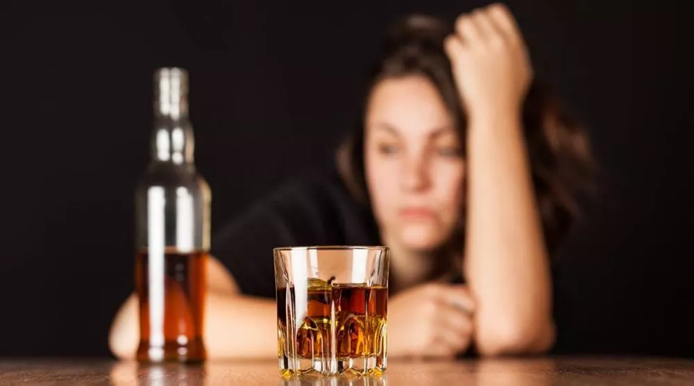 Sa kohë i duhet trurit për t'u rikuperuar nga alkooli?