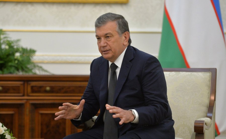 Bëri komente fyese ndaj presidentit, arrestohet 19-vjeçari në Uzbekistan