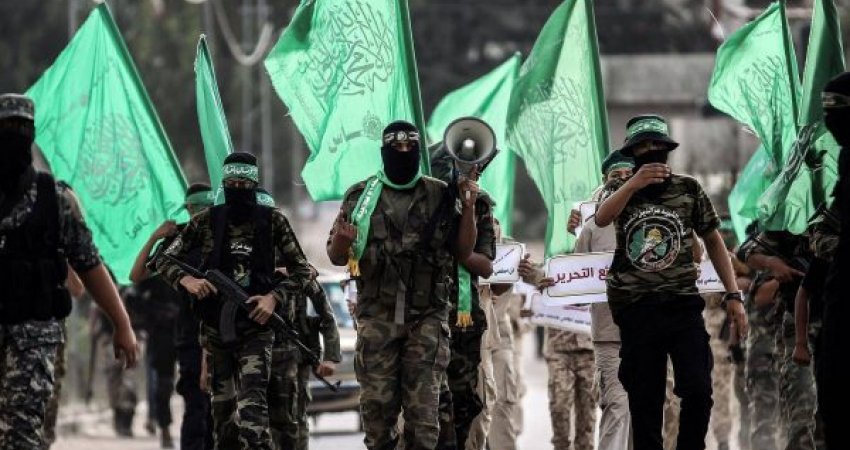Nga vijnë miliardat për Hamasin? Transaksionet e dyshimta dhe lidhjet me rusët