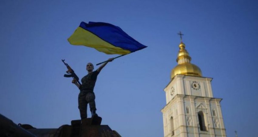 Evropa dështon ta furnizojë Ukrainën me 1 milion plumba