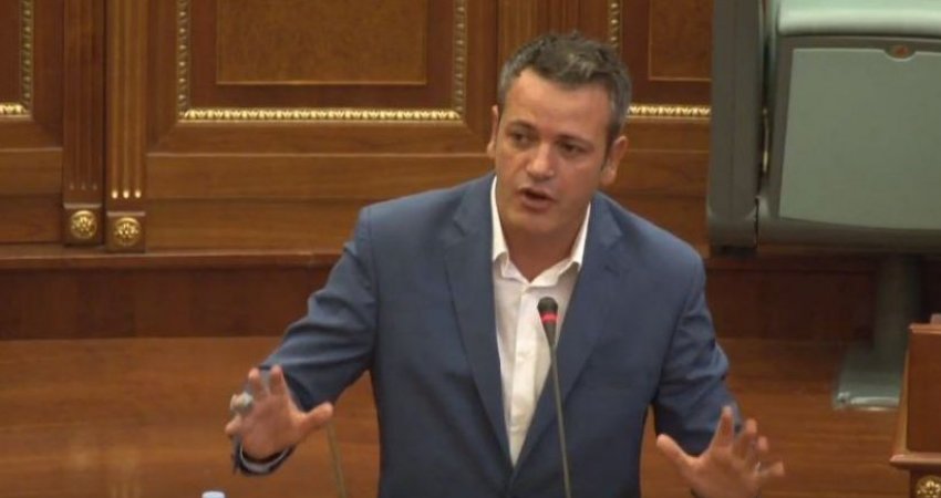 Gashi: Nga takimi i Bislimit në Bruksel, u kuptua se Serbia po kërkon ndryshimin e kufijve të Mitrovicës Veriore
