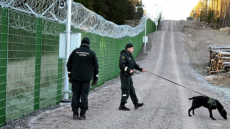 Rusia përdor taktikat e 'luftës hibride' duke i shtyrë emigrantët për në kufirin finlandez