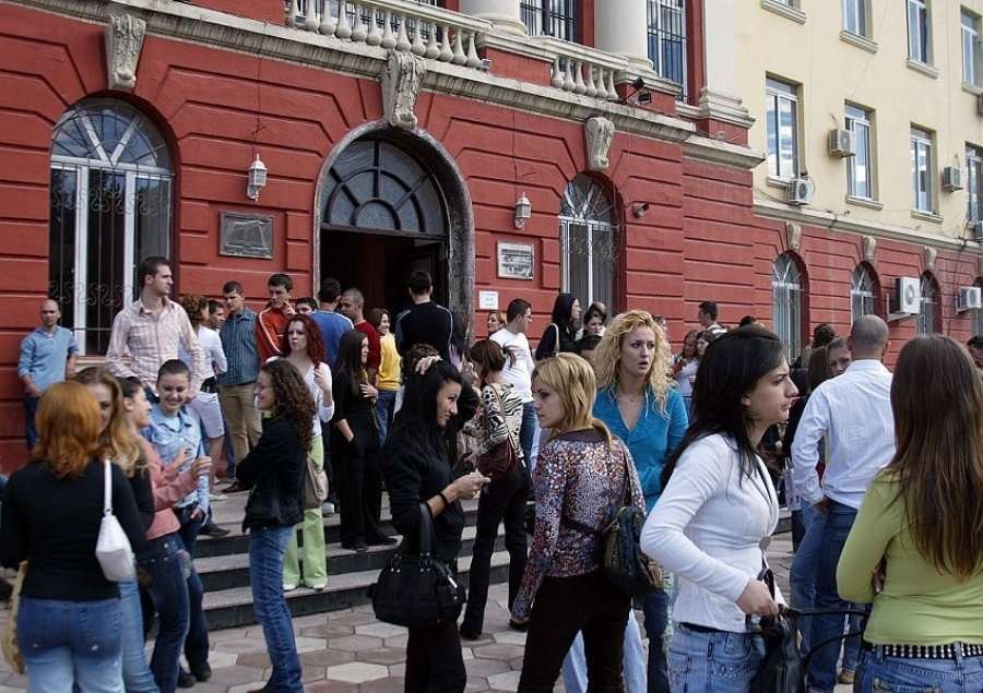 '80% e të rinjve pa arsim të lartë'/ EUROSTAT e rendit Shqipërinë në fund të Europës 