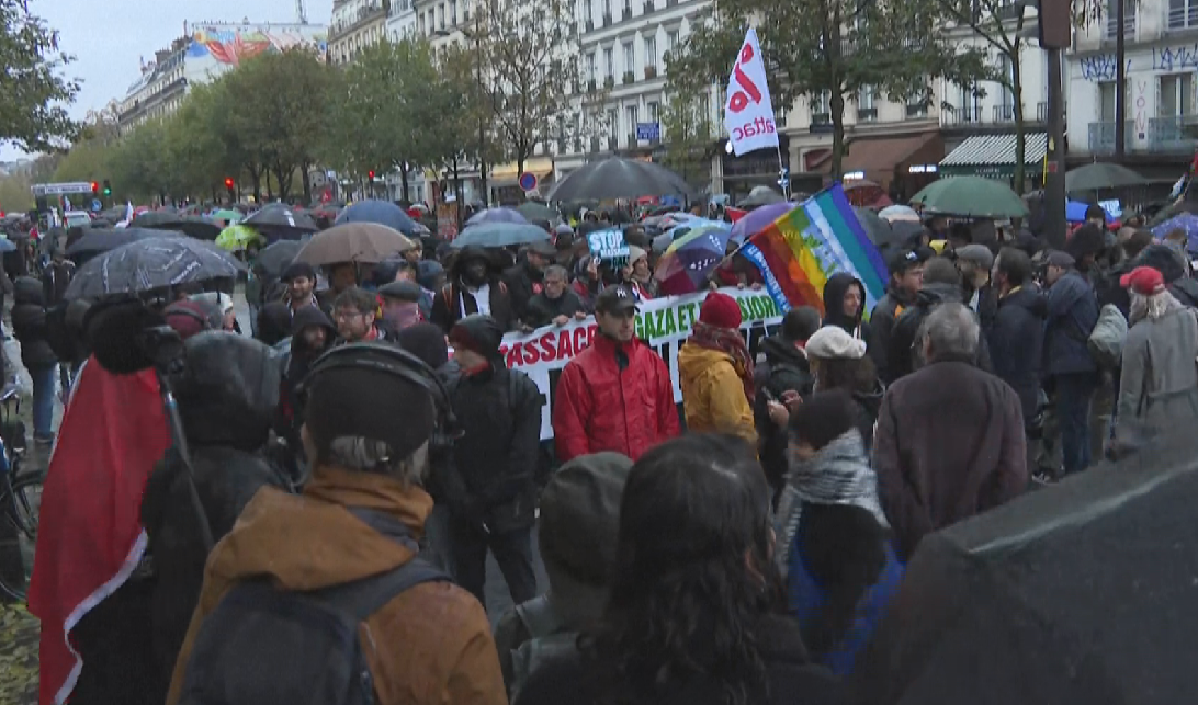 Protestuesit pro-Palestinë në Paris kërkojnë armëpushim të menjëhershëm në Gaza 