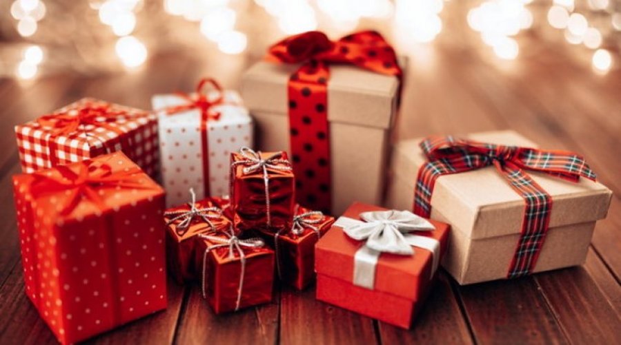 4 rregulla për të gjetur dhuratën perfekte për Krishtlindje