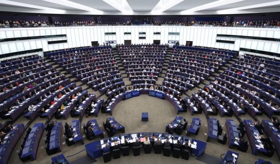 PE propozon ndryshimin e traktatit të BE-së dhe heqjen e vetos në vendimmarrje