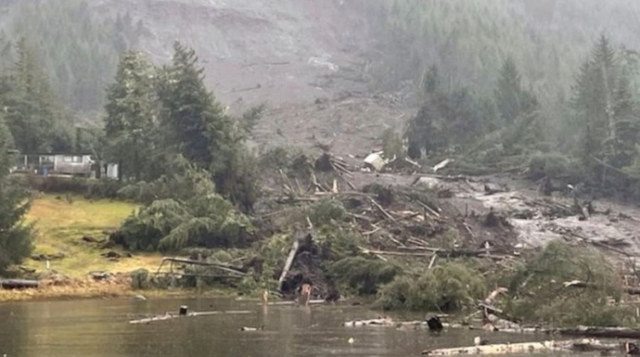 Tre të vdekur dhe tre të zhdukur pas rrëshqitjes së dheut në Alaskë