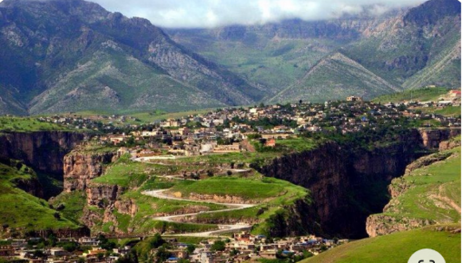 Qyteti i pabesueshëm kurd në 1400 metra lartësi, i krijuar mbi ‘malin e prerë’ 