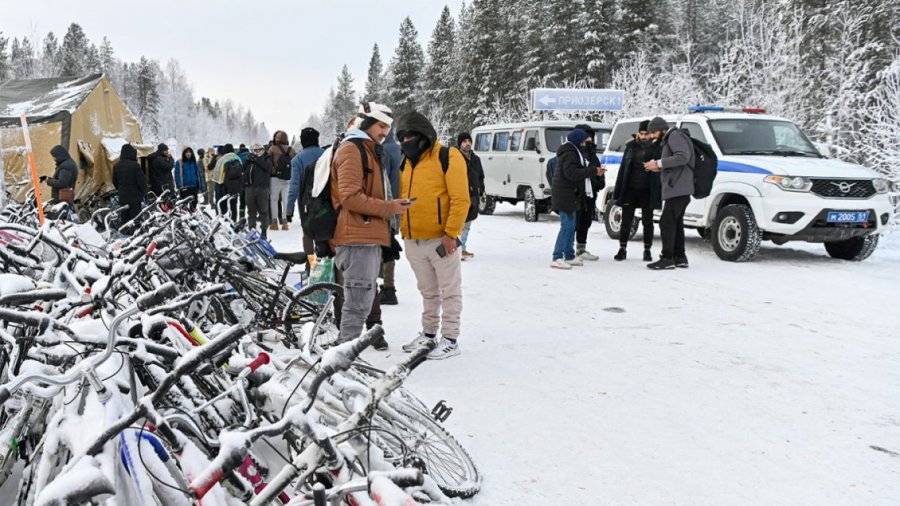 Rusia nuk heq dorë së shkaktuari probleme, sërish nis emigrantët drejt pikës kufitare finlandeze