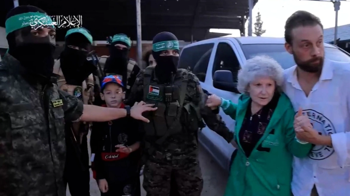 Hamasi publikon videon e dorëzimit të pengjeve