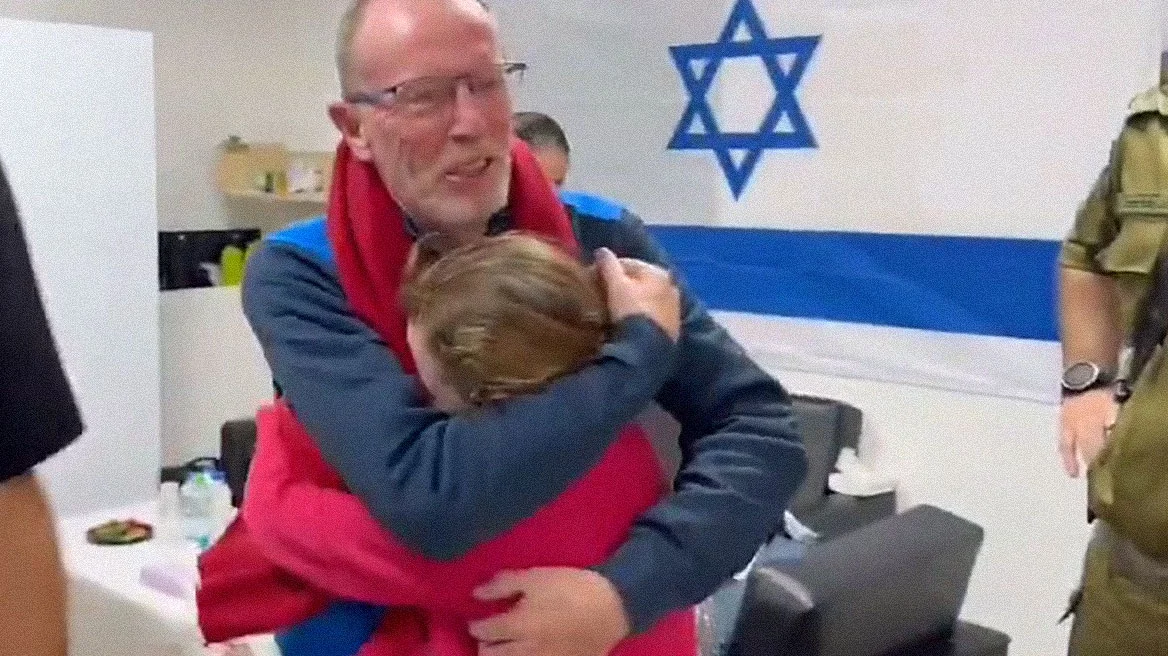 Mendohej se kishte vdekur, lirohet 9 vjeçarja izraelite, përqafimi prekës me të atin