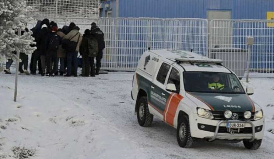 Emigrantët si ‘bombë’ njerëzore, BE dërgon oficerë në kufirin finlandez
