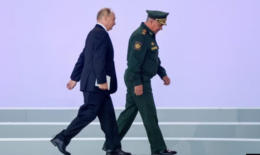 'Rriti shpenzimet për ushtrinë'/ Putini nënshkruan buxhetin më të madh të Rusisë