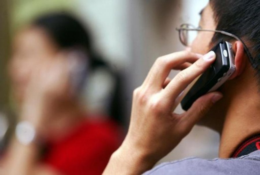 Shpenzimi mesatar i shqiptarëve për komunikimin celular u rrit me 4.2% vitin e kaluar