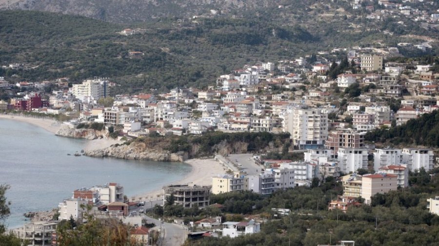 Investigimi i BIRN: Minoritarët grekë po detyrohen të shesin pronat me çmime të lira te investitorët strategjikë