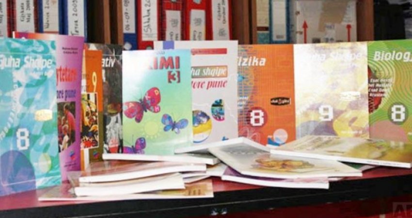 Ndahen 6.5 milionë euro për subvencionimin e teksteve shkollore