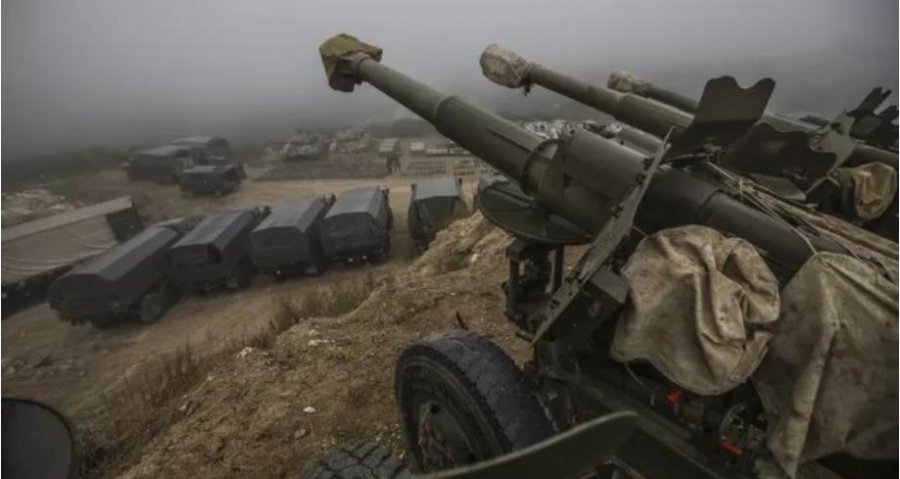 Azerbajxhani sulmon automjetin e ushtrisë armene në kufi, 1 i vekur dhe 2 të plagosur