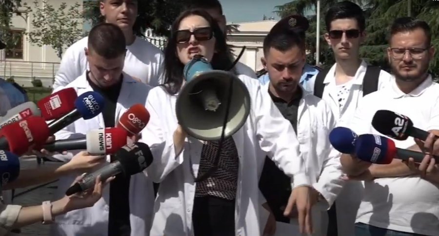 Nis viti i ri akademik, pritet bojkot nga studentët e Mjekësisë për punën 5-vjeçare me detyrim