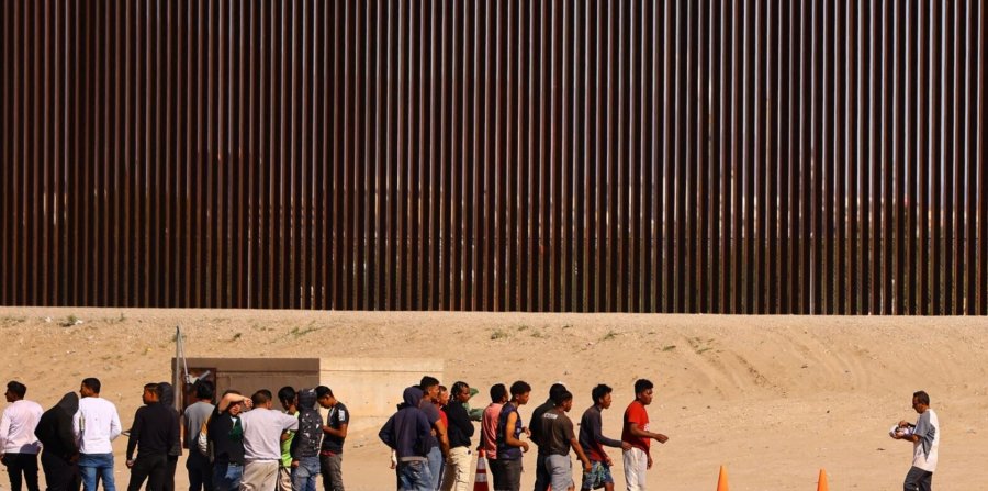 Bisedimet SHBA-Meksikë lehtësojnë tensionet mbi ndërtimin e murit në kufi
