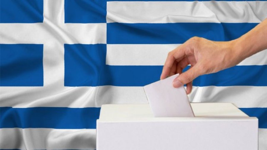 Kishin blerë 500 karta identiteti për 50 euro secila, tre të arrestuar në Greqi për krim zgjedhor