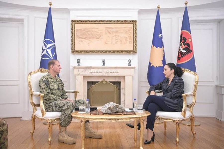 Osmani takohet me komandantin e NATO-s në Itali: Serbia të heqë trupat ushtarake nga kufiri