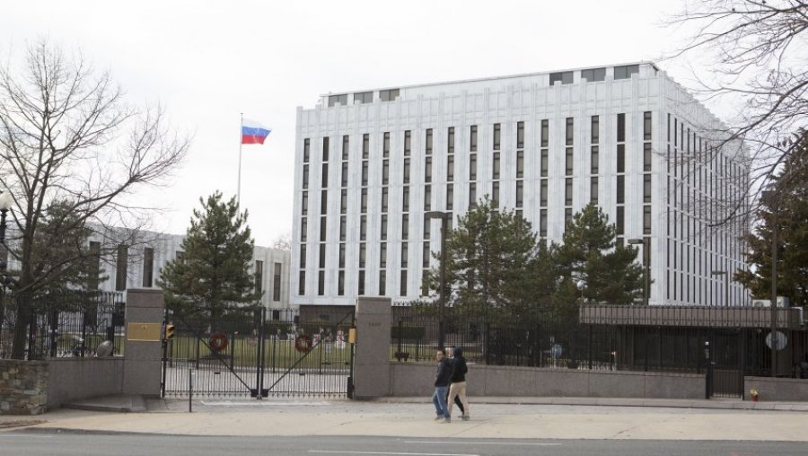 SHBA dëbon 2 diplomatë rusë në përgjigje të dëbimeve diplomatike të Moskës muajin e kaluar