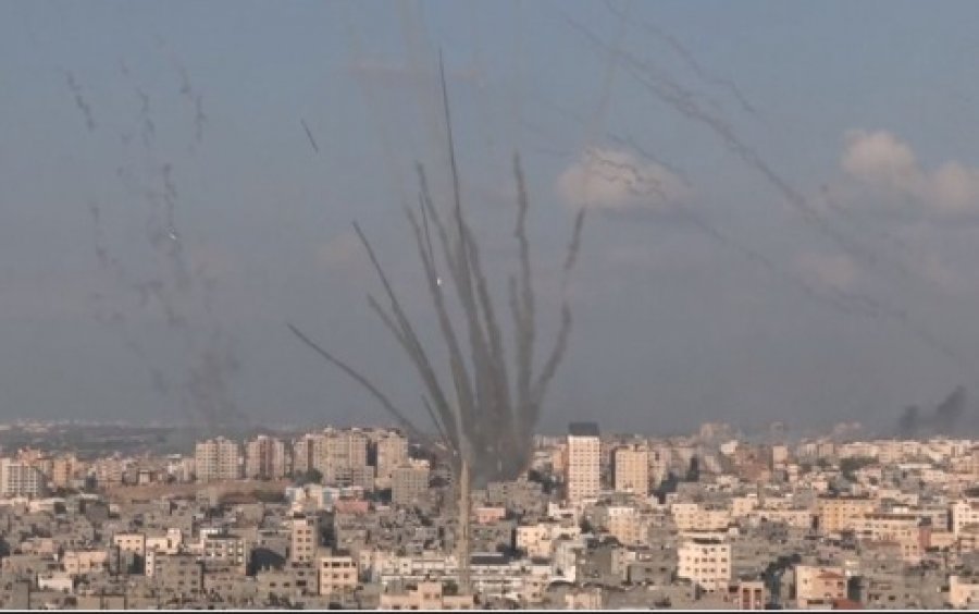 Hamasi lëshon raketa në qytetin jugor të Izraelit, Ashkelon