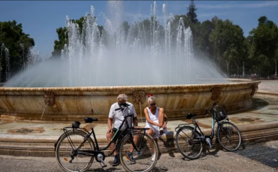 Temperatura mbi 40 gradë celsius, vapa ekstreme “mbyll” shkolla e kopshte në Spanjë