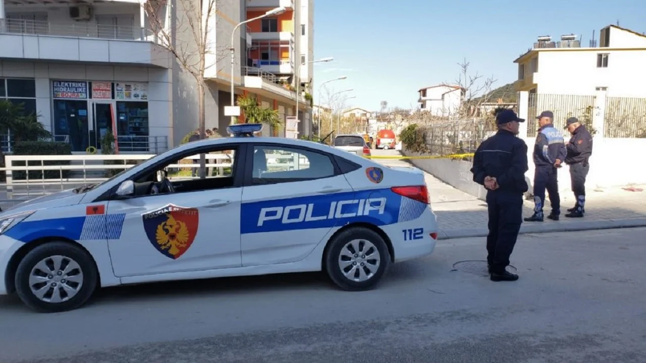 Shiste kanabis në afërsi të shkollave në Vlorë, arrestohet i riu