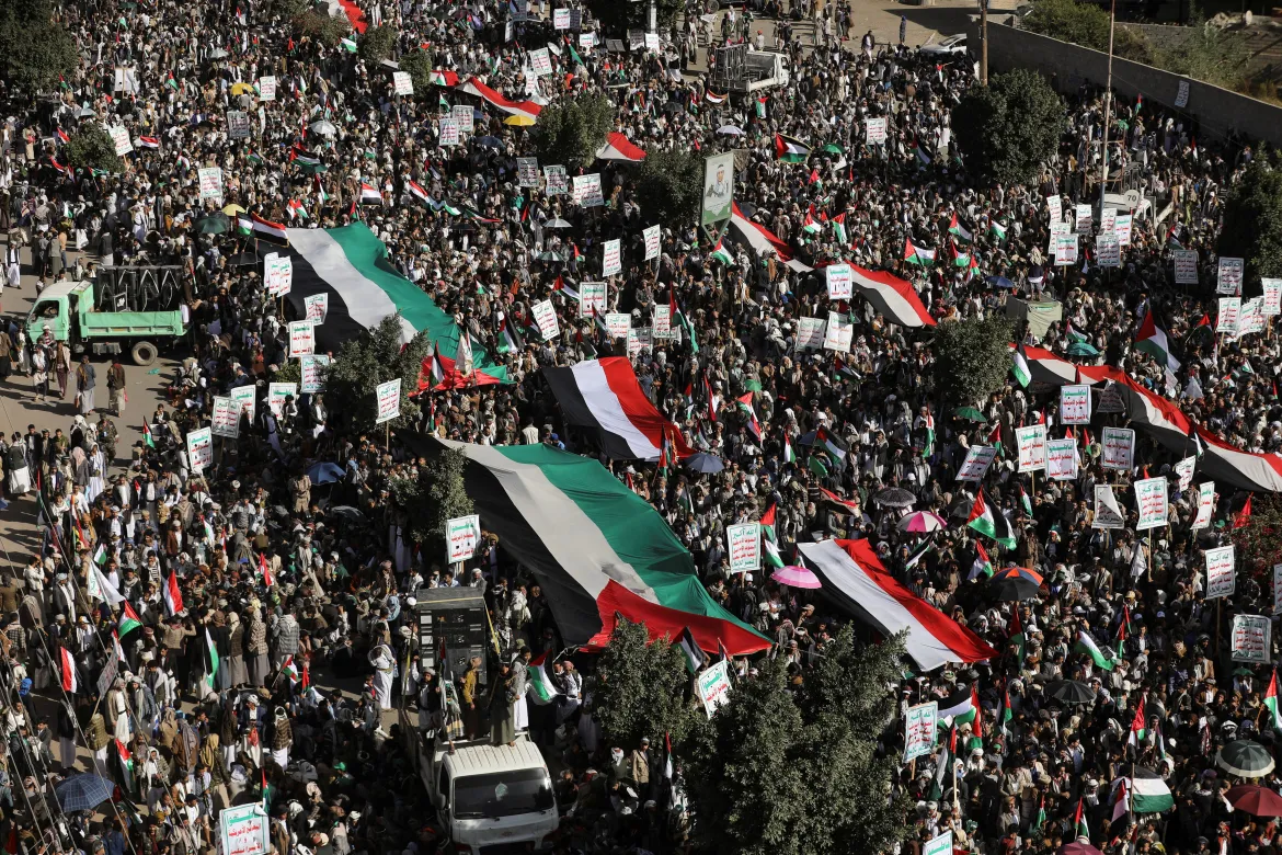 Bota arabe dyndet në rrugë, protestojnë kundër sulmeve izraelite në Gaza
