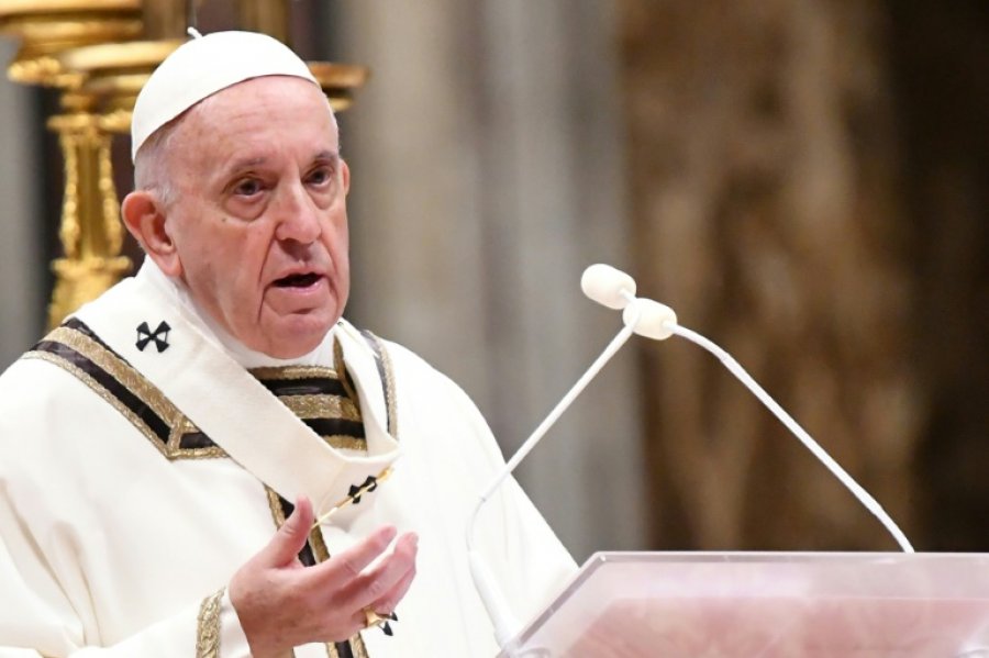 ‘Mos derdhni më gjak të pafajshëm’/ Papa Françesku thirrje për korridore humanitare në Gaza  