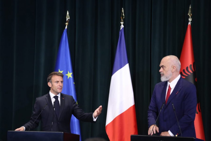 Rama kërcënoi Kosovën për vizat, Macron thotë se fjala e tij u përkthye gabim