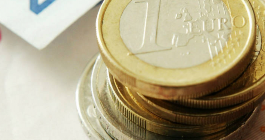 1.694 euro që dyshohet se janë të falsifikuara deponohen në një bankë në Graçanicë nga klientë të ndryshëm