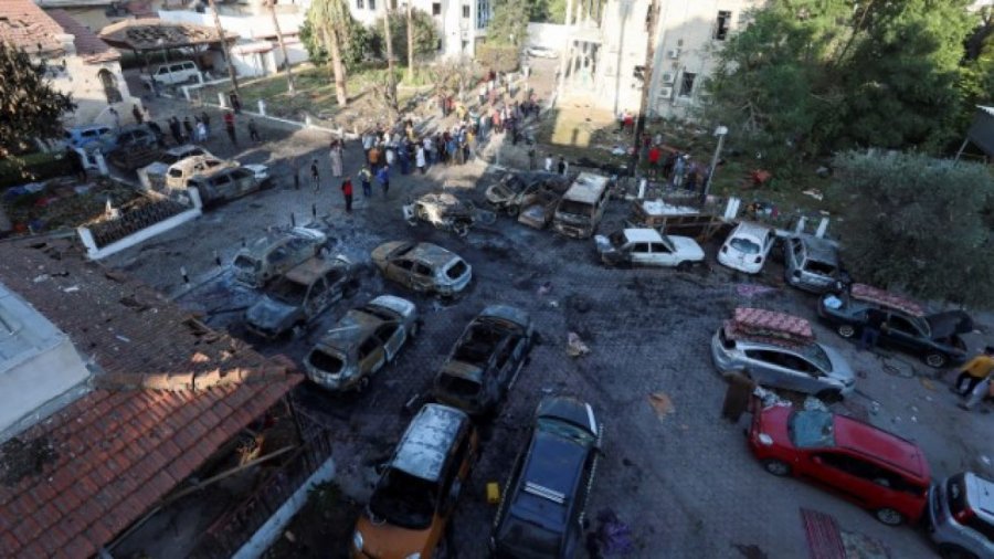 Dëshmitarët okularë përshkruajnë ‘skenën e papërshkrueshme’ pas shpërthimit në spitalin e Gazës