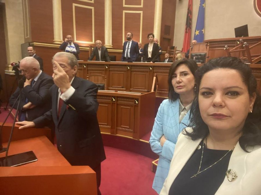 Berisha: Nis qëndresa permanente e deputetëve të opozitës, Rama e ktheu Kuvendin në institucion personal