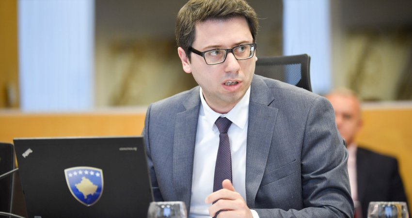 Murati: Niveli i ri i pagës minimale do të nisë së zbatuari nga muaji tetor 