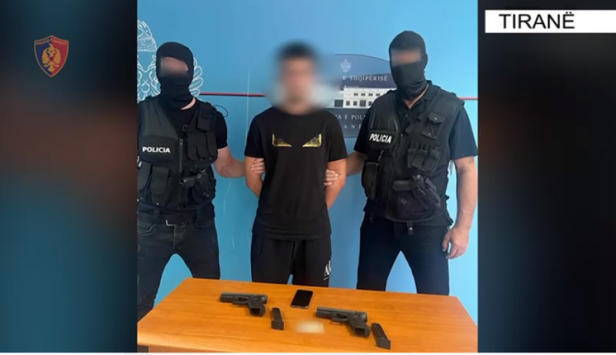 Trafik armësh nga Kosova në Shqipëri, kapet 20-vjeçari nga Prishtina. Policia kishte marrë informacione për…