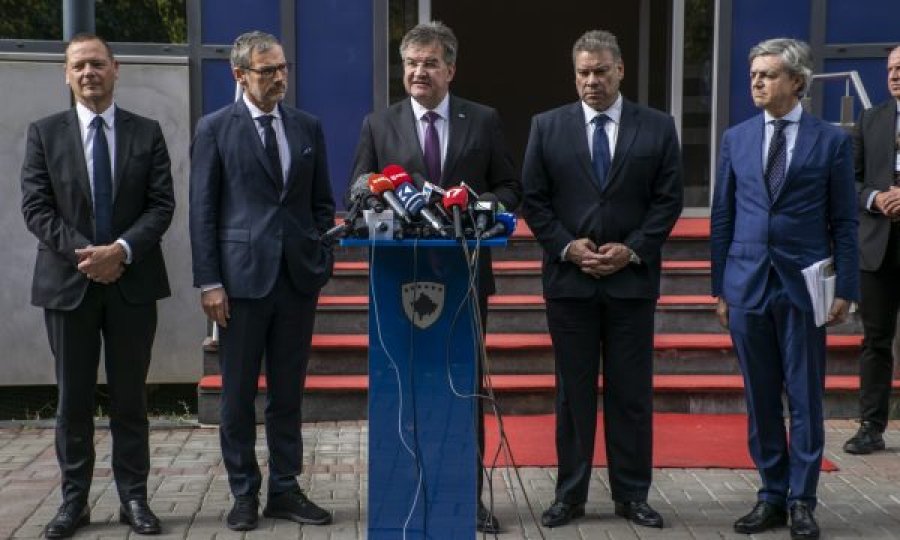 Lajmërohet Lajçak pas takimeve në Prishtinë e Beograd: Vonesat e kushtëzimet të papranueshme, bisedimet vazhdojnë...