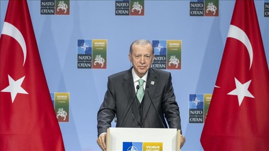 Projektligji/ Erdogan dorëzon në Parlament protokollin për anëtarësimin e Suedisë në NATO