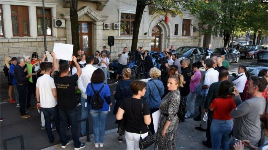 VOA: Mali i Zi, qytetarë dhe opozita kërkojnë shtyrjen e regjistrimit të popullsisë
