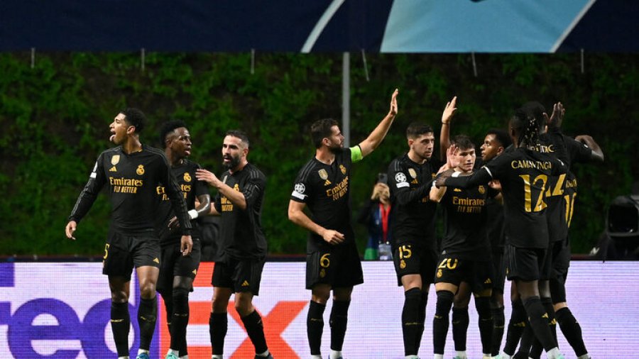 Real Madrid e Napoli dominojnë grupin A, Arsenal bind ndaj Sevilla-s