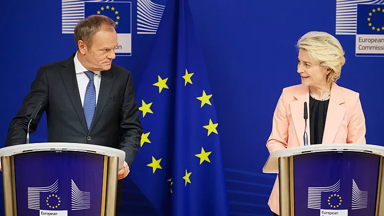 Donald Tusk zotohet të rikthejë Poloninë në 'skenën evropiane' dhe të zhbllokojë fondet e rimëkëmbjes