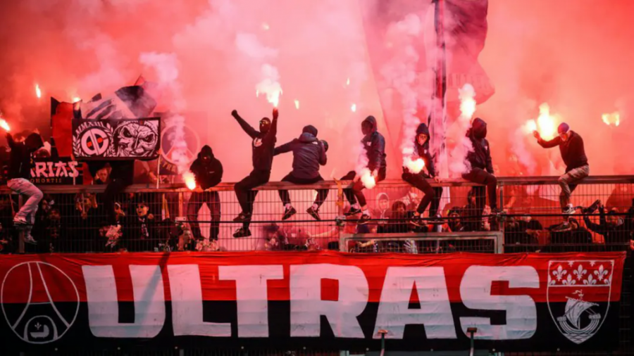 PSG-Milan/ Alarm sigurie i nivelit 3, ultrasit francez ftojnë në Paris tifozët e Napolit