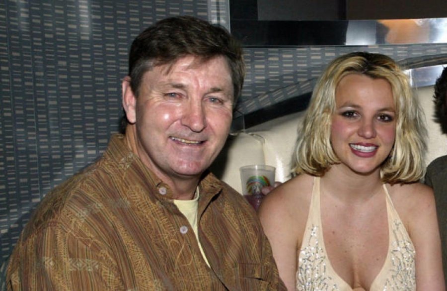 'Për dy vjet kam ngrënë vetëm pulë dhe perimeve të konservuara”- Britney Spears zbulon detaje nga keqtrajtimin i të atit: Po pasurohej nga trupi im