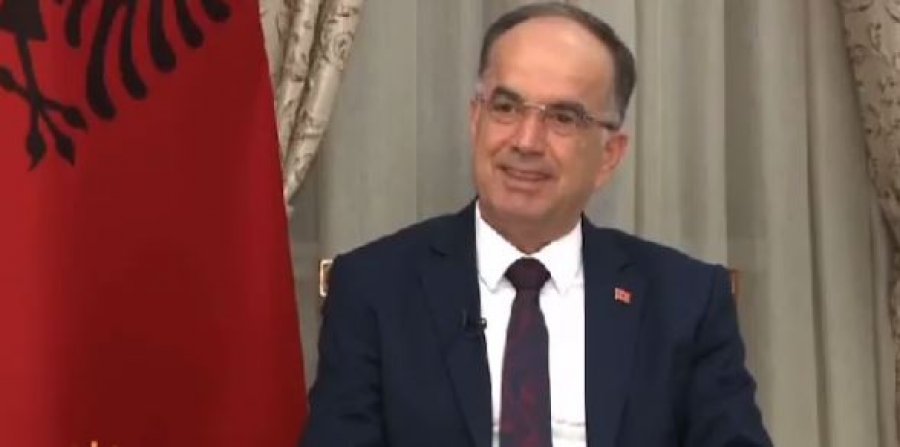 VIDEO/ Si e nis ditën Presidenti i Shqipërisë? Bajram Begaj: Kafen e pi pa sheqer, se sheqer jam vetë